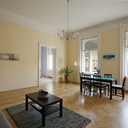 Klauzal Ter 9 Appartement Boedapest Buitenkant foto