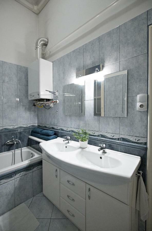 Klauzal Ter 9 Appartement Boedapest Buitenkant foto