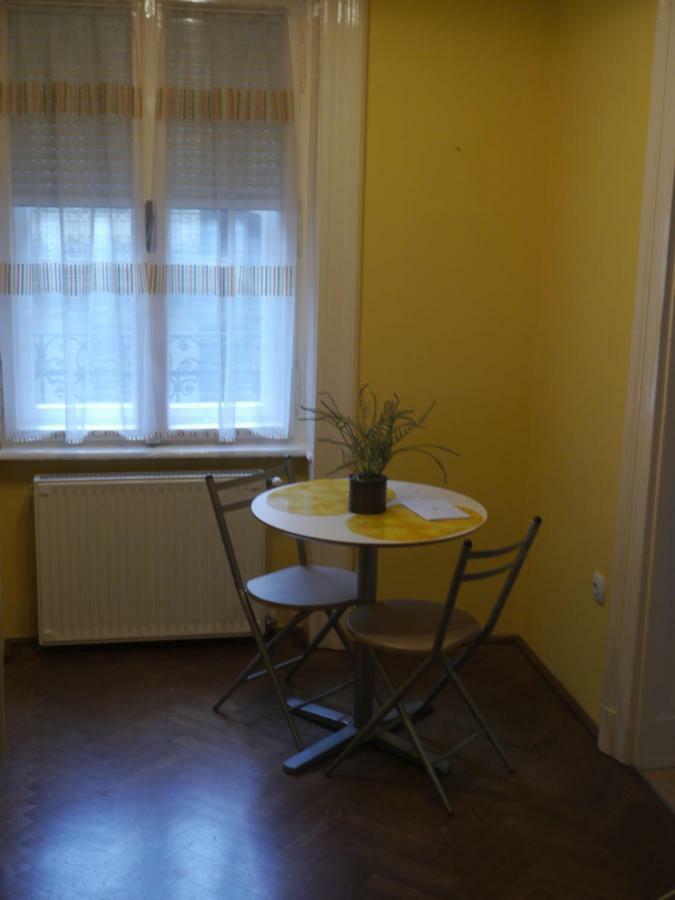 Klauzal Ter 9 Appartement Boedapest Buitenkant foto